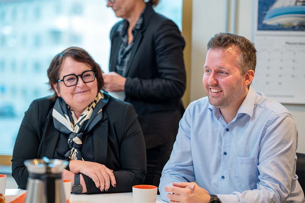 Medarbetare har m&ouml;te